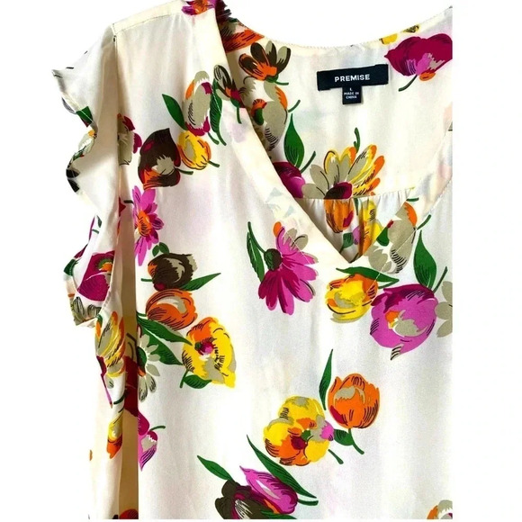 PREMISE | Nude Cream Floral Ruffled Cap Sleeves V-Neck Top Size L - Picture 3 of 7